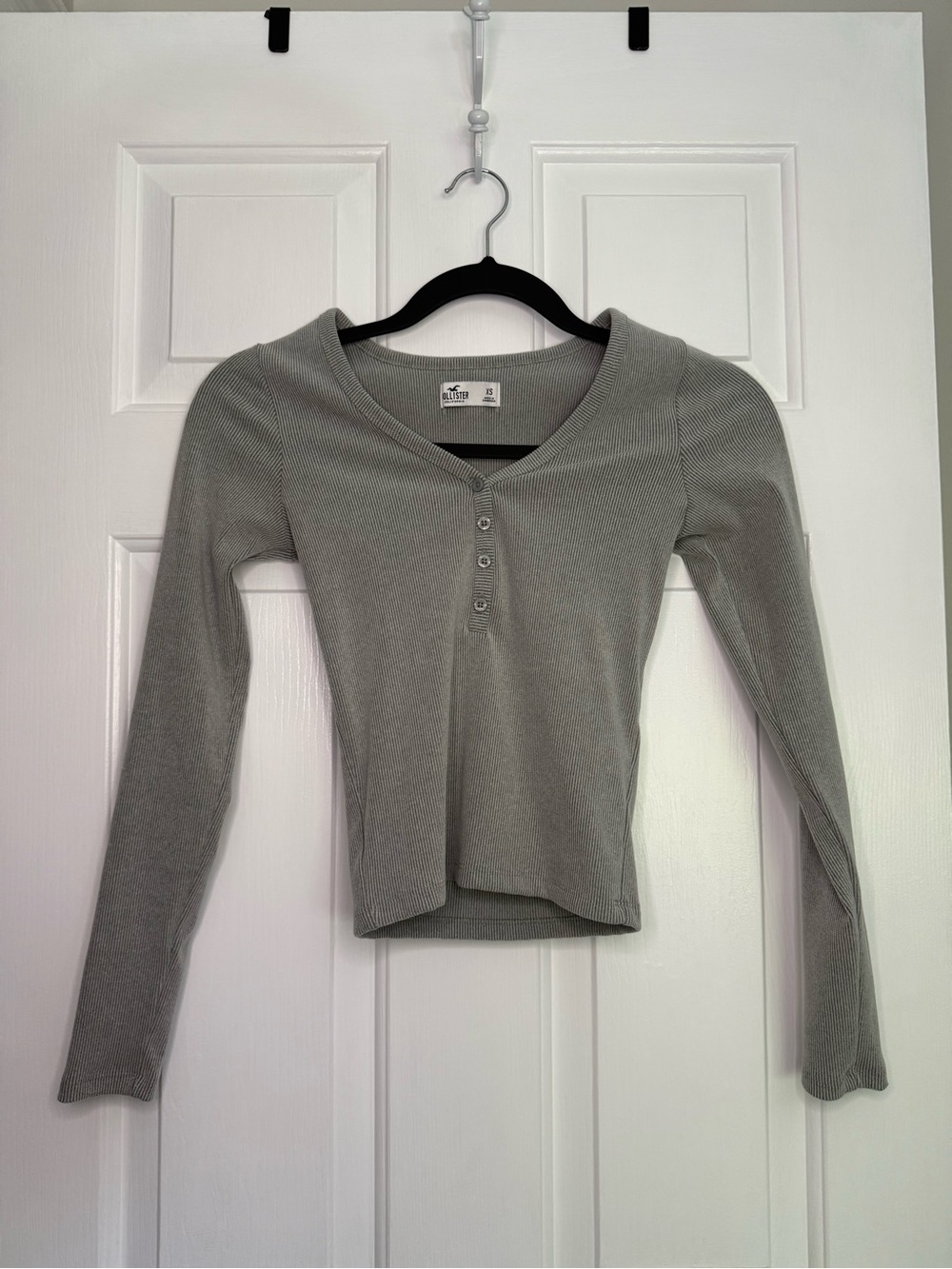 Hollister Ribbed Henley Long Sleeve Top - Light Gray